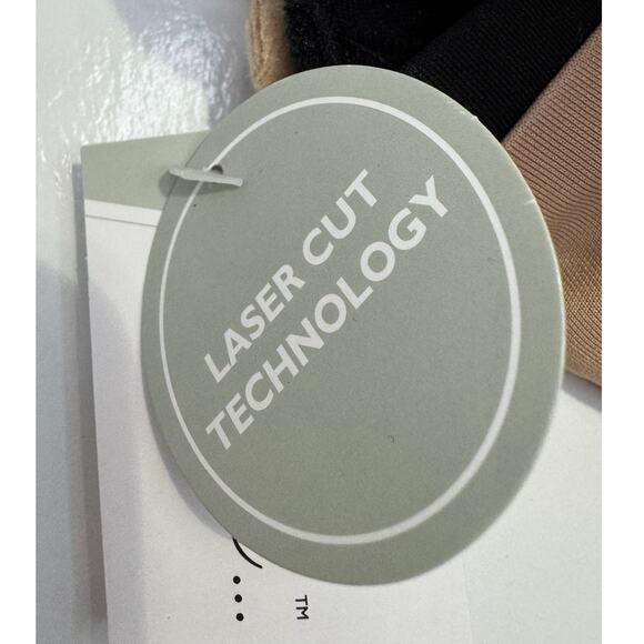 Just Be Intimates Front-Closure Laser-Cut Bra 2-Pack  Size 38C  Black & Nude NWT - Picture 8 of 8